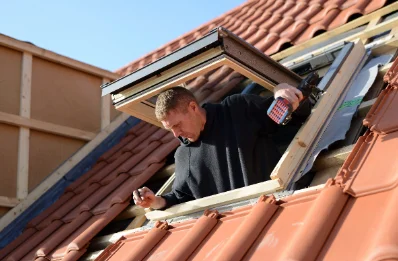 Pose de fenêtres de toit Velux à Tourette